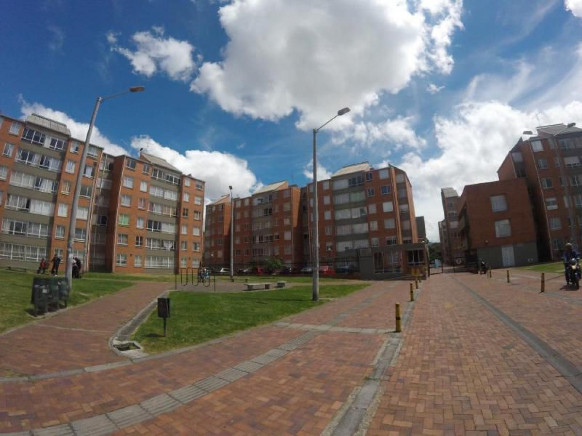 3 bedrooms House in Bogota, Colombia No. 11045