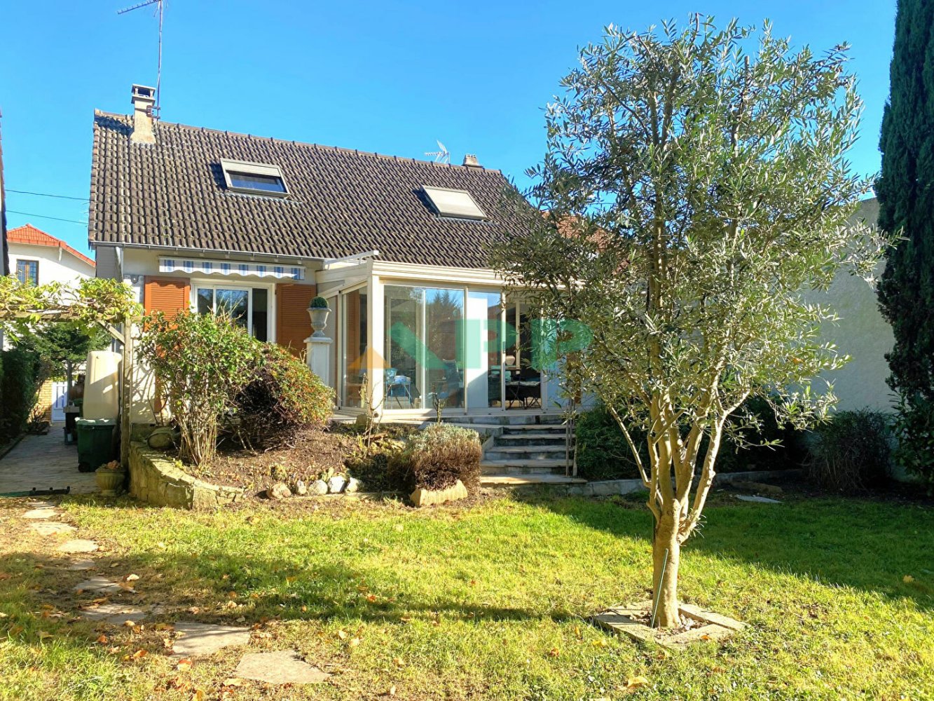 Casa de 3 dormitorios en Juvisy-sur-Orge, France No. 175888