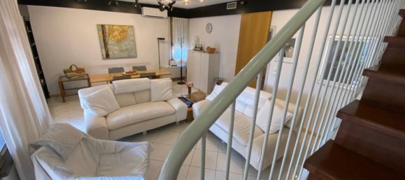 Пентхаус с 2 спальнями в Виареджо, Италия № 277747 6