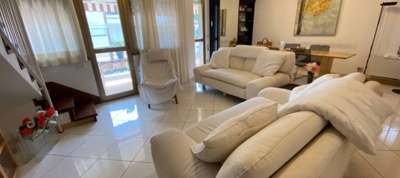 Пентхаус с 2 спальнями в Виареджо, Италия № 277747 10