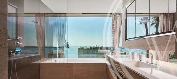 5 bedrooms Villa in Cannes, France No. 246469 10