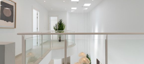 5 bedrooms Villa in Altea, Spain No. 13115 19