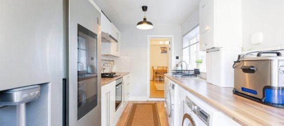 3 bedrooms House in Watford, United Kingdom No. 6044 4