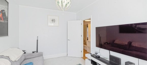 3 bedrooms House in Watford, United Kingdom No. 6044 29