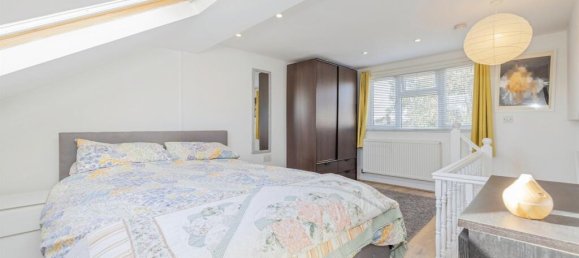 3 bedrooms House in Watford, United Kingdom No. 6044 10