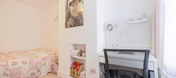 3 bedrooms House in Watford, United Kingdom No. 6044 25