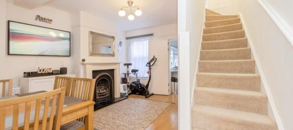 3 bedrooms House in Watford, United Kingdom No. 6044 16