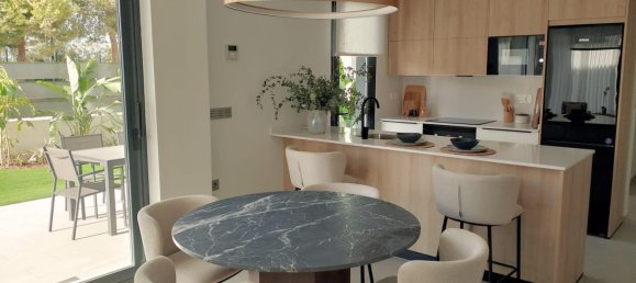 3 bedrooms Villa in Alicante, Spain No. 14467 7