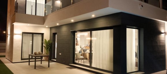 3 bedrooms Villa in Alicante, Spain No. 14467 3