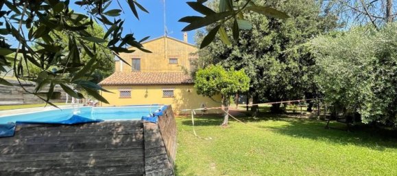 9 bedrooms House in Offagna, Italy No. 331705 6