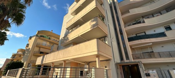 3 rooms Apartment in Lecce, Italy No. 155529 24