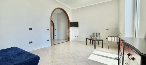 2 Schlafzimmer Wohnung in Pozzuoli, Italy, Nr. 373317 16