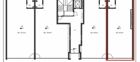 90m² Commercial property in Fanzeres, Portugal No. 61928 2