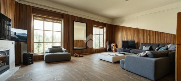 4-salle Appartement à Foggia, Italy No. 264941 3