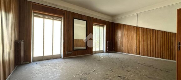 4-salle Appartement à Foggia, Italy No. 264941 2