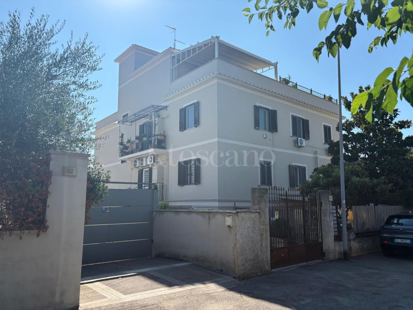 Studio in Rome, Italy No. 261060