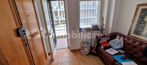 Oficina de 4 habitaciónes en Catania, Italy No. 112701 11