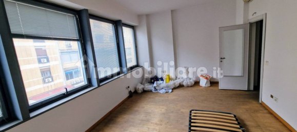 Oficina de 4 habitaciónes en Catania, Italy No. 112701 2