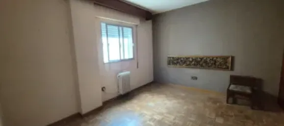 Apartamento de 4 dormitorios en Badajoz, Spain No. 180085 31