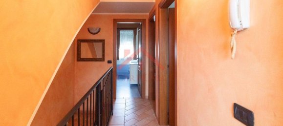 Дом с 4 комнатами в Карпи, Италия № 35973 18