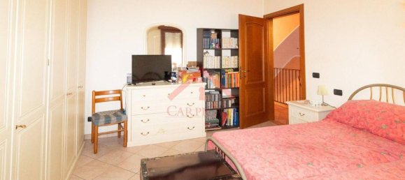 Дом с 4 комнатами в Карпи, Италия № 35973 20