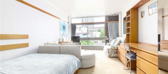 Studio in London, United Kingdom No. 3553 8