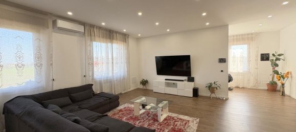 Casa de 4 habitaciónes en Bovolone, Italy No. 237430 7