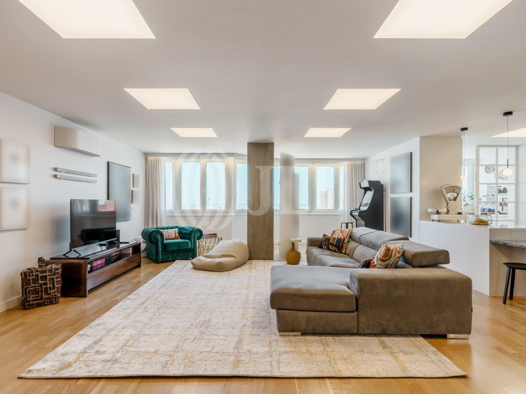 5 bedrooms Apartment in Lisbon, Portugal No. 134719