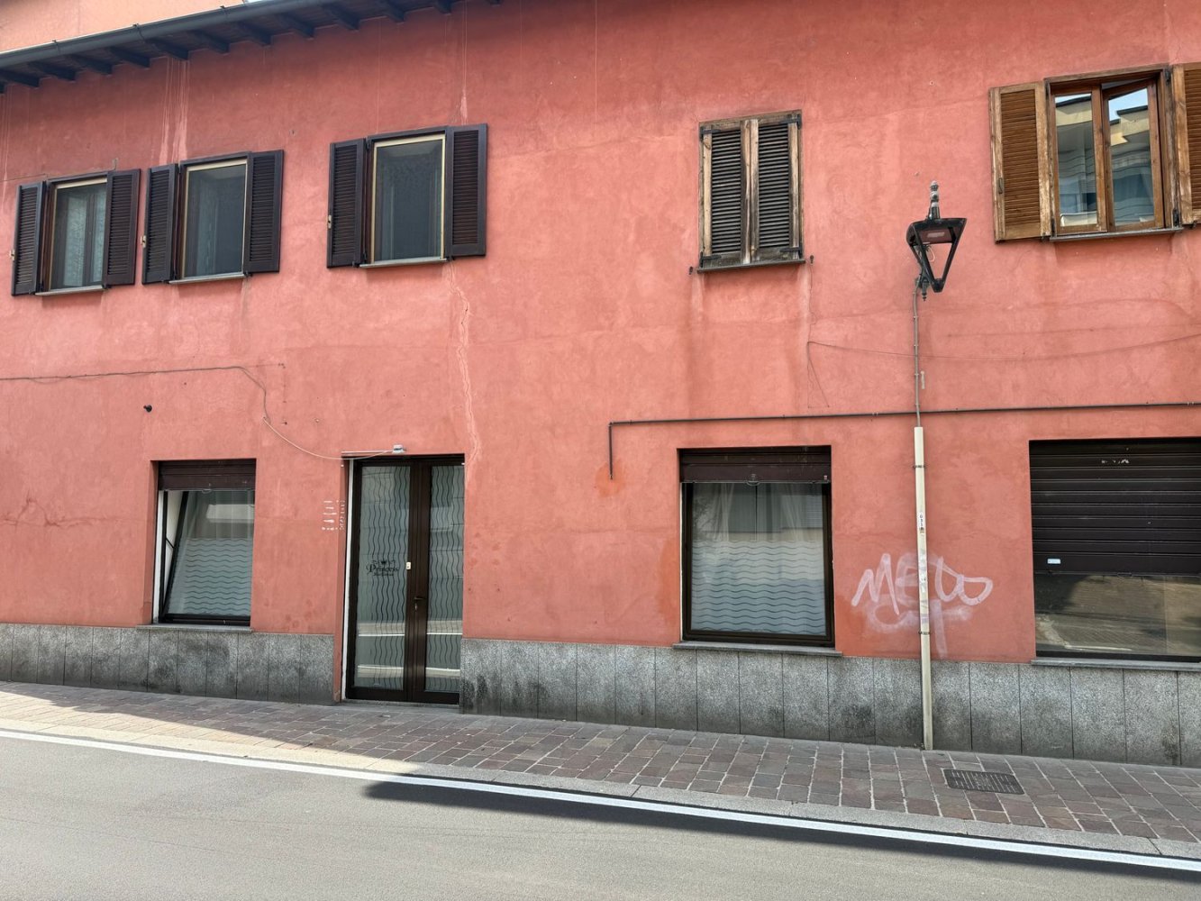 Oficina en Garbagnate Milanese, Italy 53 m² No. 364749