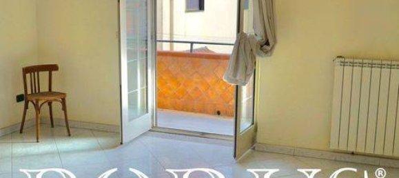 3 Schlafzimmer Villa in Trentola Ducenta, Italy, Nr. 176188 9