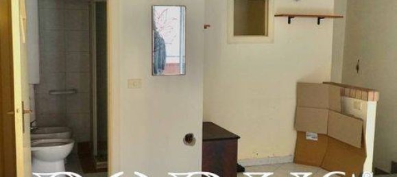 3 Schlafzimmer Villa in Trentola Ducenta, Italy, Nr. 176188 6