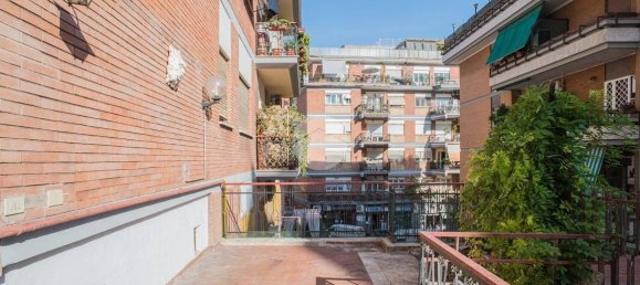 2 bedrooms Apartment in Rome, Italy No. 333611 23