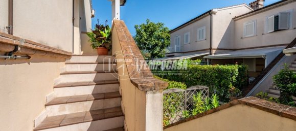 3 غرف نوم منزل ذو طابقين في Sirolo, Italy رقم 311555 3