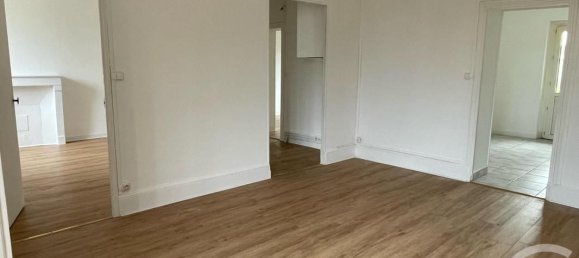 Casa de 6 dormitorios en Sancoins, France No. 215615 10