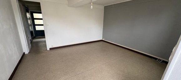 2 bedrooms House in Marne, France No. 300027 2