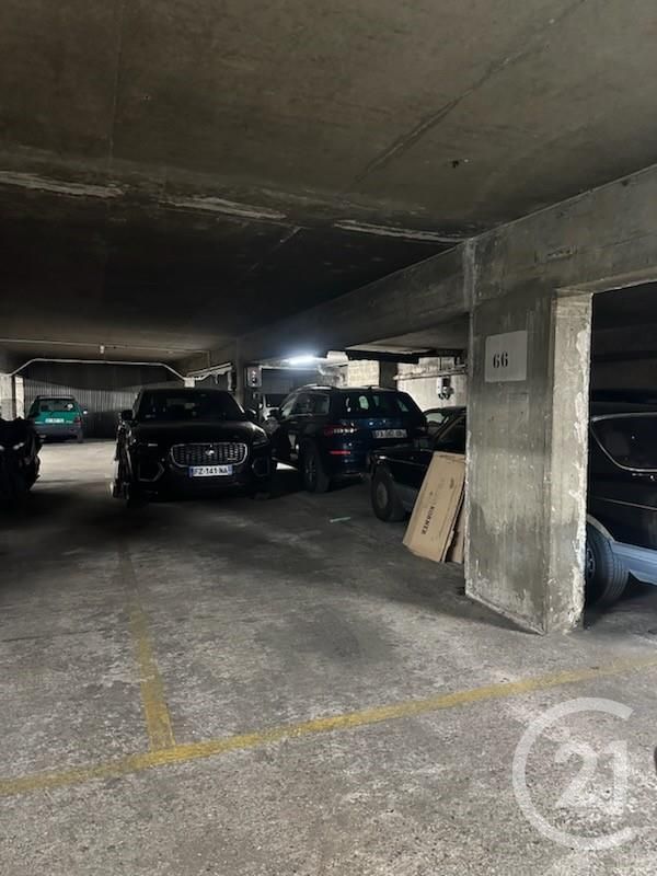 11m² Parking in Paris, France No. 176515