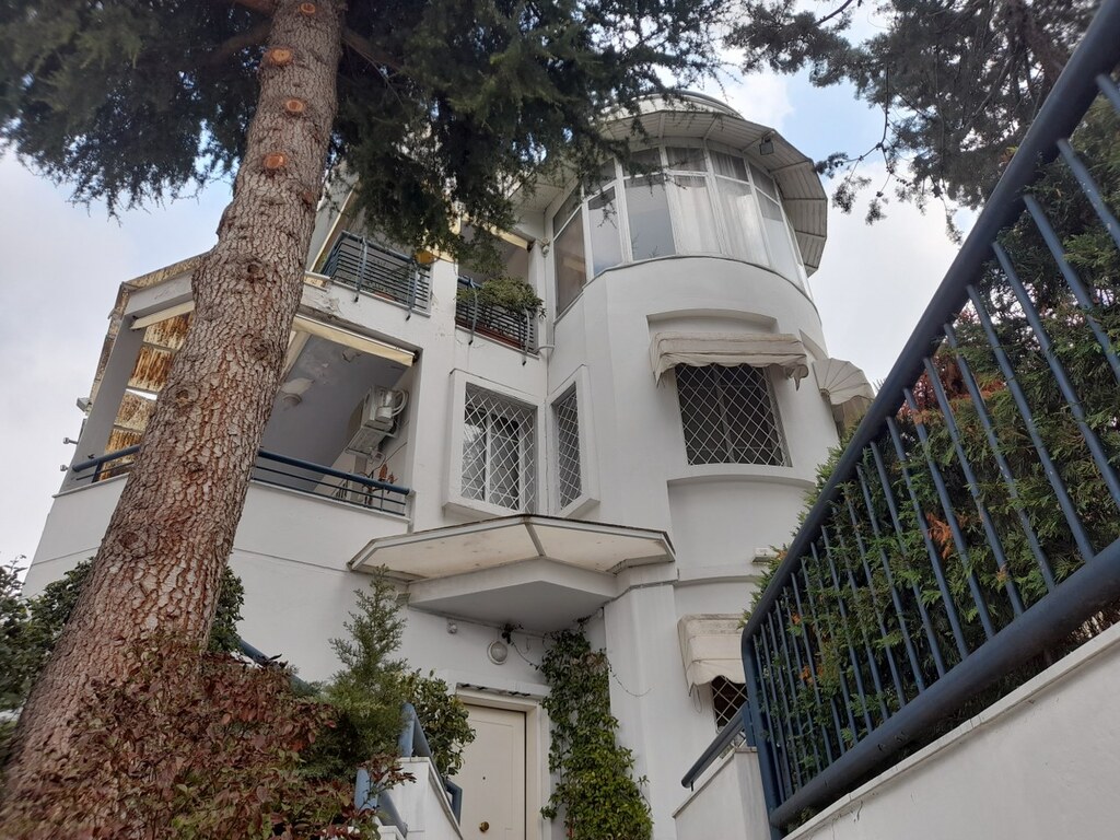 4 bedrooms Property in Panorama, Greece No. 53597