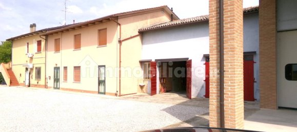 5 bedrooms House in Terre del Reno, Italy No. 306180 7