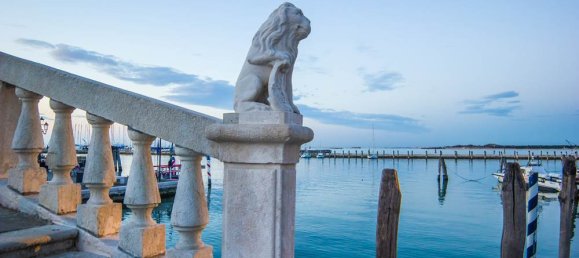 1 room Commercial property in Chioggia, Italy No. 228350 3