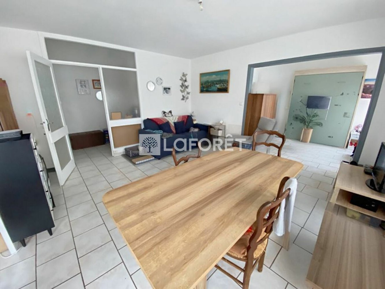 Apartamento de 2 dormitorios en Epinal, France No. 158543