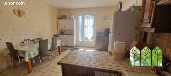 4 bedrooms House in Montgivray, France No. 272014 7