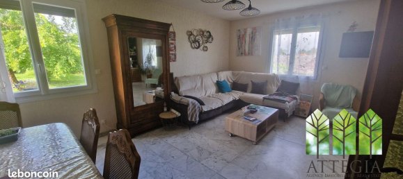 4 bedrooms House in Montgivray, France No. 272014 10