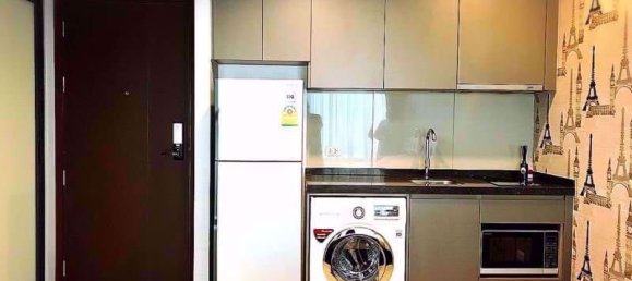 Studio in the Condo in Ratchathewi, Thailand No. 9744 4