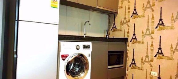 Studio in the Condo in Ratchathewi, Thailand No. 9744 3