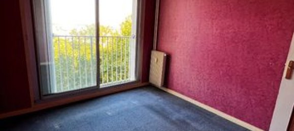 2 bedrooms Apartment in Poissy, France No. 279306 12