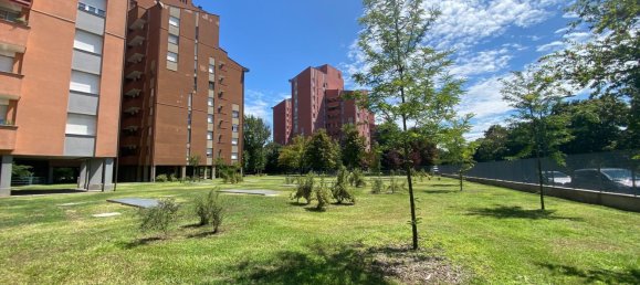 3 rooms Apartment in Milan, Italy No. 290542 2