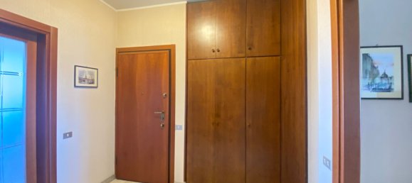 3 rooms Apartment in Milan, Italy No. 290542 24