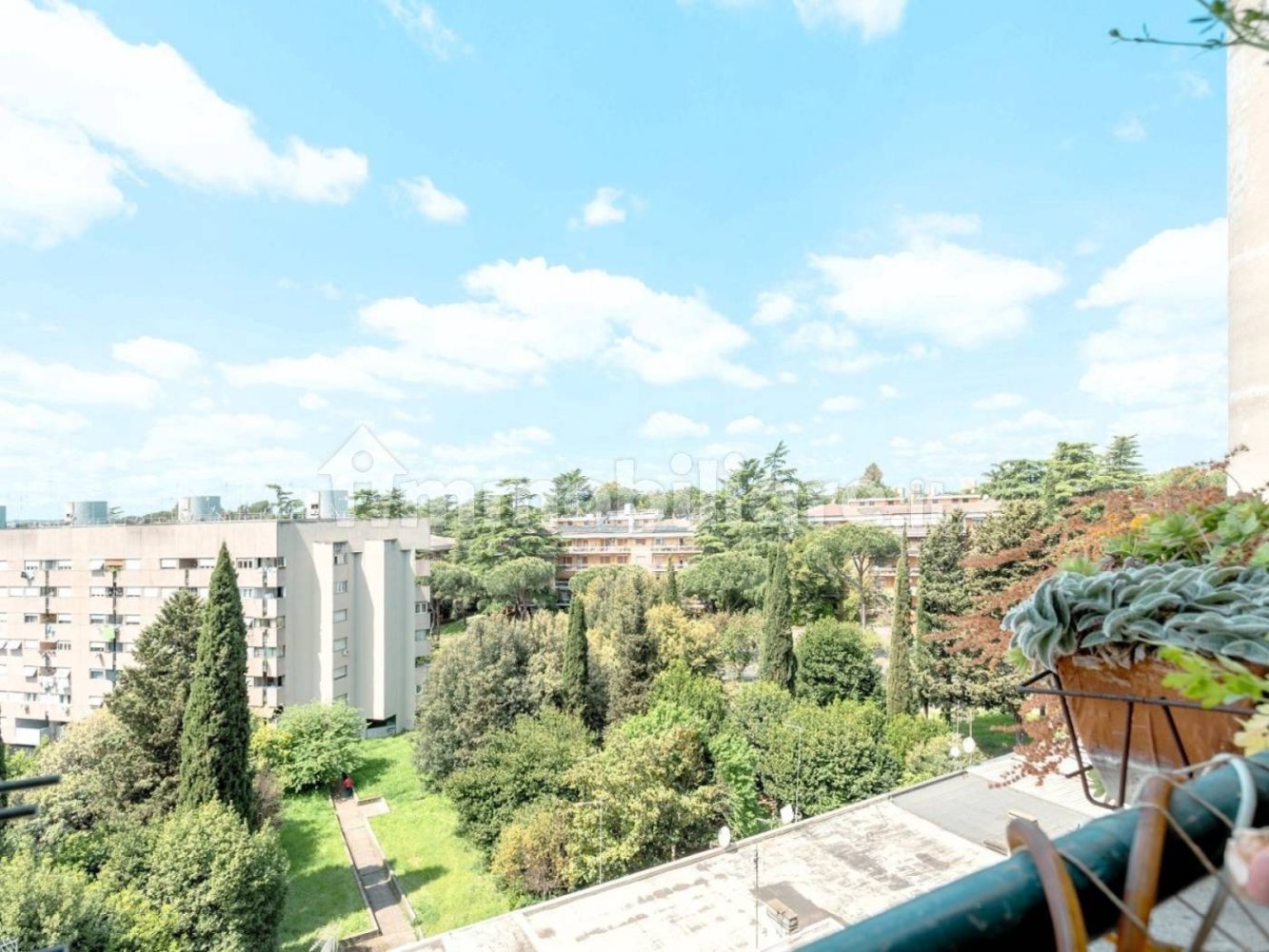 4 bedrooms Apartment in Rome, Italy No. 281108