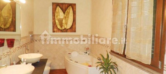 3 bedrooms Villa in Montescudaio, Italy No. 144155 9