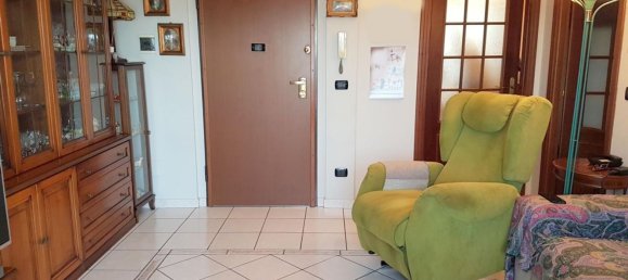7 rooms Apartment in Brandizzo, Italy No. 151800 2